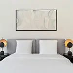 Stylish Downtown Escape With Comforts לוקסמבורג