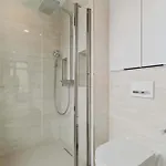Stylish Downtown Escape With Comforts *