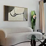 דירה Stylish Downtown Escape With Comforts