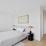 Stylish Downtown Escape With Comforts