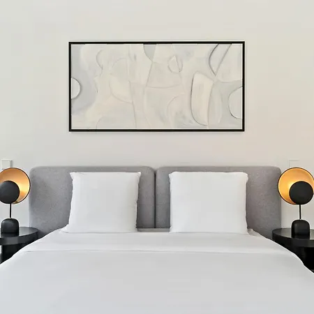 Stylish Downtown Escape With Comforts Luxembourg