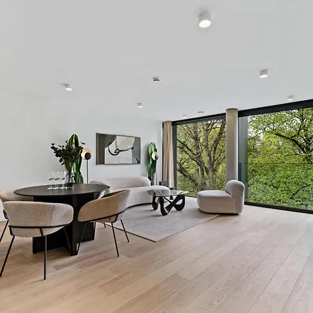 Stylish Downtown Escape With Comforts Luxembourg By