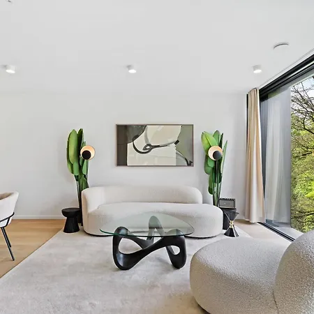 Stylish Downtown Escape With Comforts