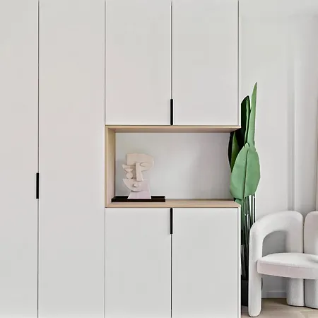 Stylish Downtown Escape With Comforts *