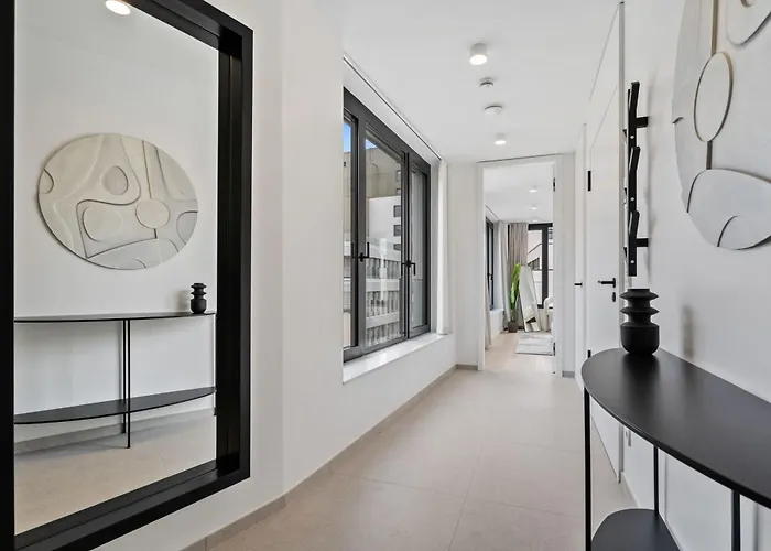 Stylish Downtown Escape With Comforts