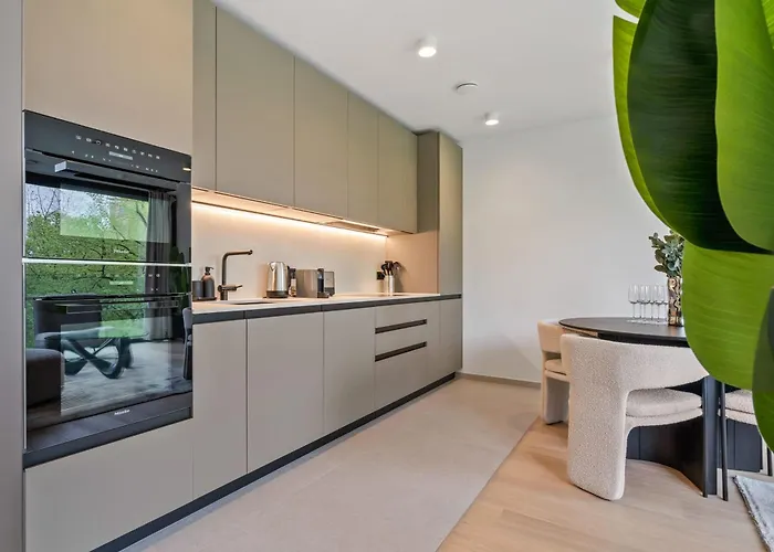 Appartement Stylish Downtown Escape With Comforts