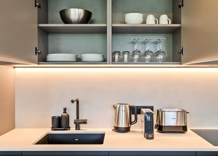 Appartement Stylish Downtown Escape With Comforts *