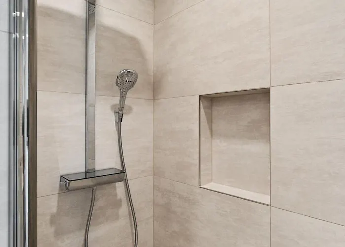 Stylish Downtown Escape With Comforts * Lüksemburg