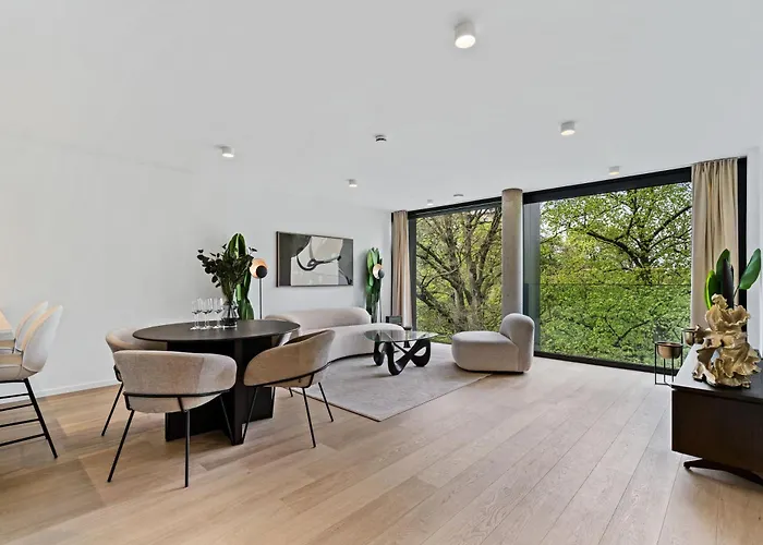 Stylish Downtown Escape With Comforts Luxembourg