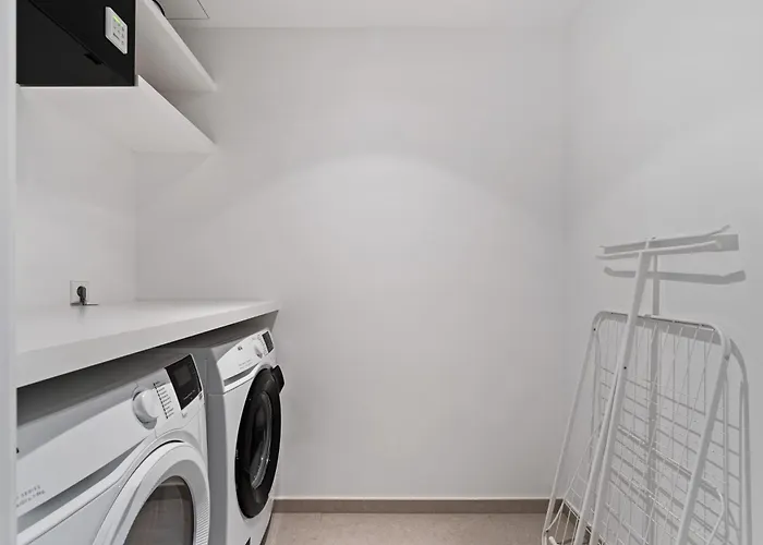 Stylish Downtown Escape With Comforts Lüksemburg